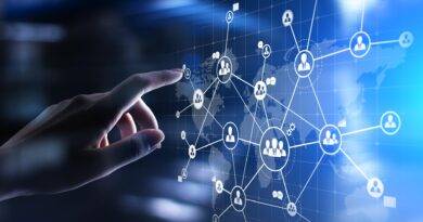 Hand berührt globales Netzwerk Outsourcing | Gebäudereinigung Berlin